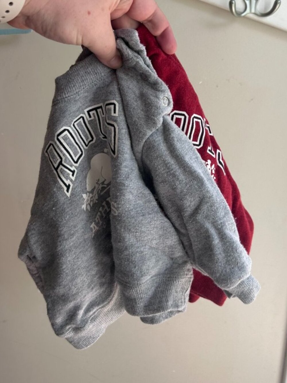 🍁❤️ Roots Baby Sweatshirt Bundle – Grey & Red – 3–6M ❤️🍁